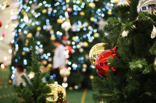 Flocked Christmas Trees for a Romantic Summertime